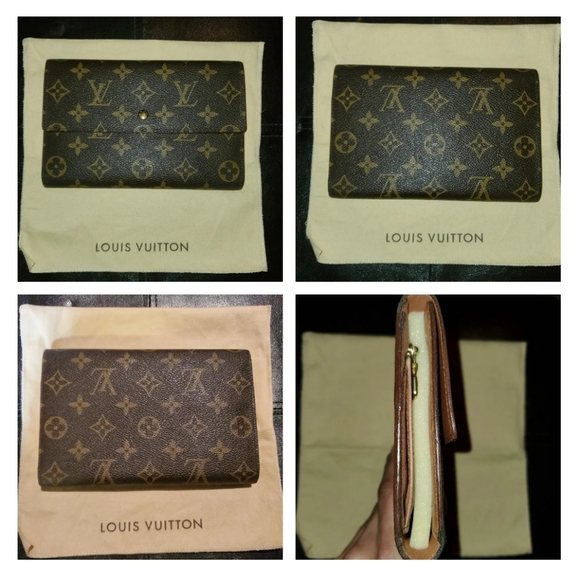 Louis Vuitton passport Wallet in Monogram - Picture 1 of 3